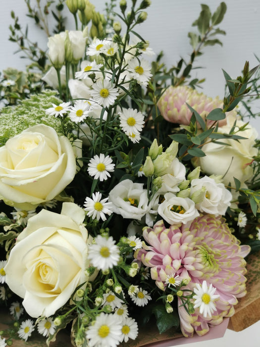White Simplicity Gift Box