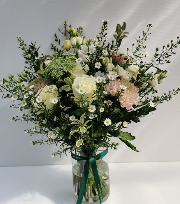 The White Simplicity Vase