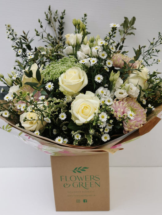 White Simplicity Gift Box